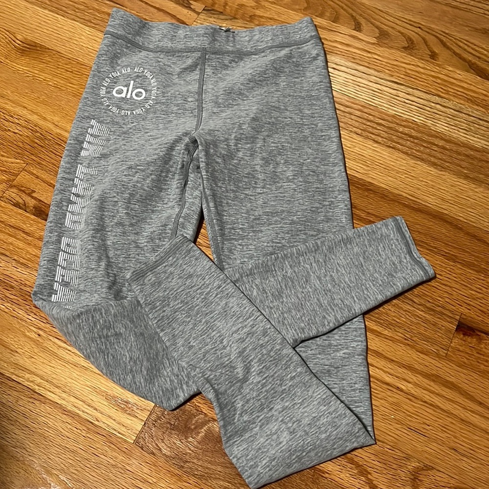 Alo Yoga graphic grey leggings